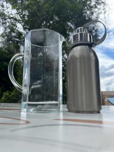 Les gourdes remplacent les bouteilles en plastiques