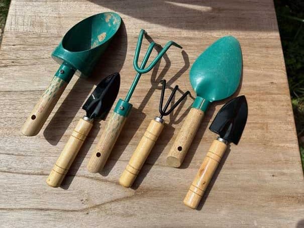 accessoires de jardinage - jouer au jardin enfant