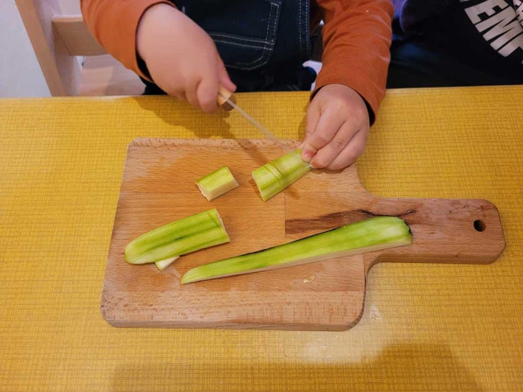 autonomie enfant dans les tâches de la maison