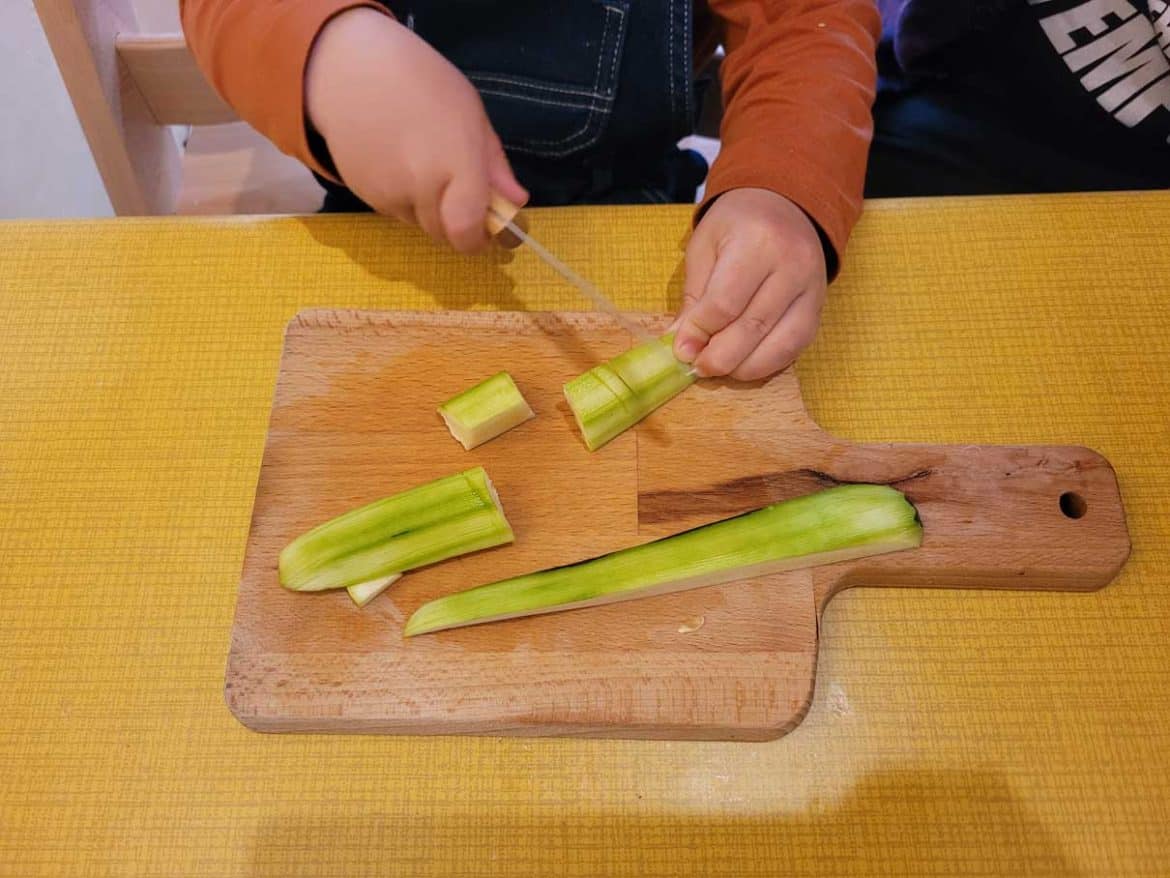 autonomie enfant dans les tâches de la maison